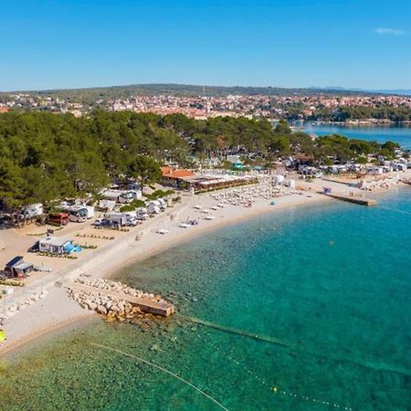 Deluxe New Apartments - Few Steps From The Beach - Luxury Holiday With Style - By Traveler Tourist Agency Krk Крк Екстер'єр фото