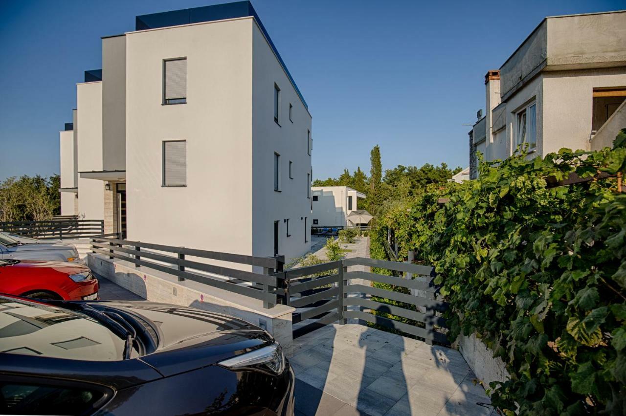 Deluxe New Apartments - Few Steps From The Beach - Luxury Holiday With Style - By Traveler Tourist Agency Krk Крк Екстер'єр фото