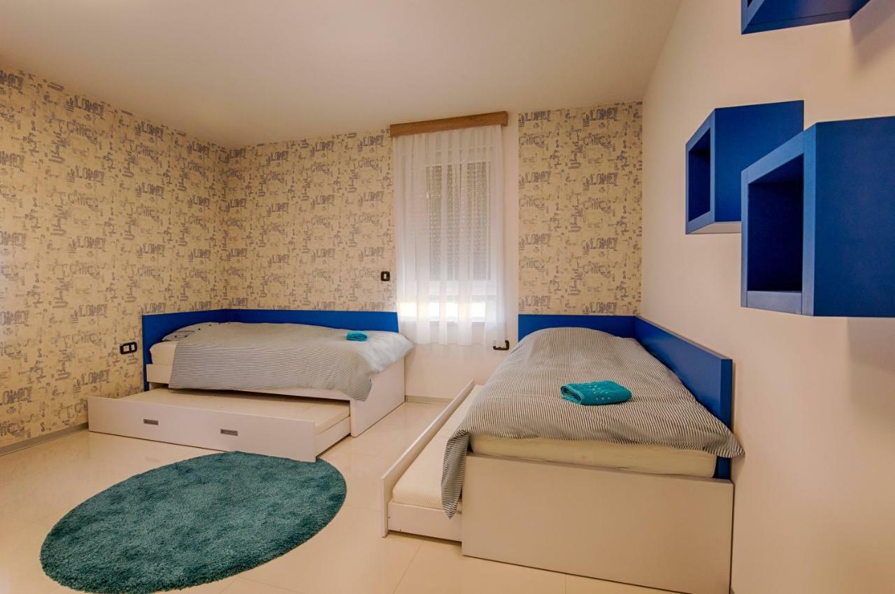 Deluxe New Apartments - Few Steps From The Beach - Luxury Holiday With Style - By Traveler Tourist Agency Krk Крк Екстер'єр фото