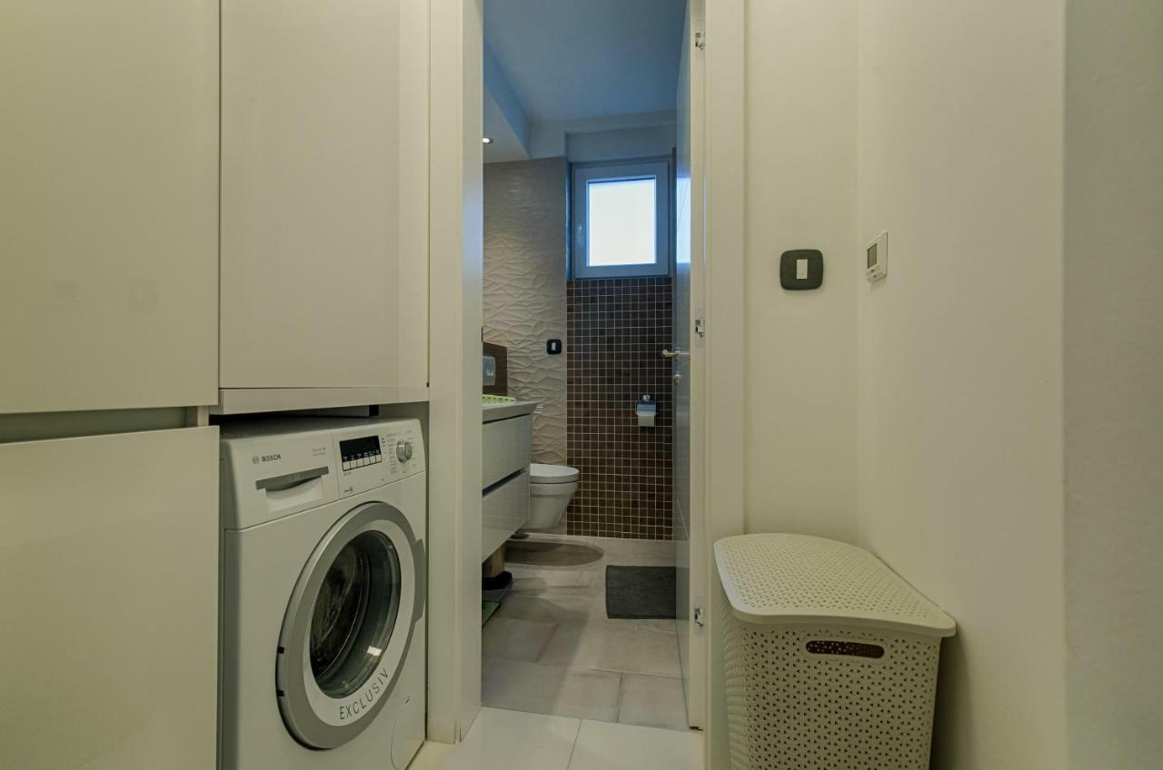 Deluxe New Apartments - Few Steps From The Beach - Luxury Holiday With Style - By Traveler Tourist Agency Krk Крк Екстер'єр фото