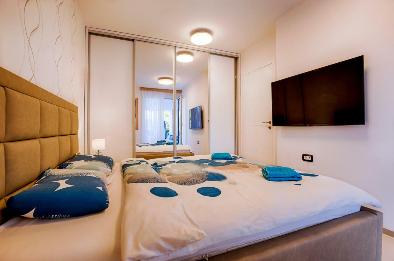 Deluxe New Apartments - Few Steps From The Beach - Luxury Holiday With Style - By Traveler Tourist Agency Krk Крк Екстер'єр фото